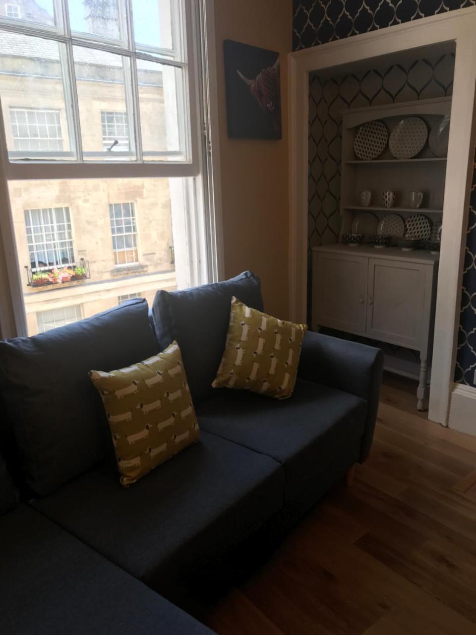 Central City Pad One Bedroom Plus Double Sofabed Bath Eksteriør billede