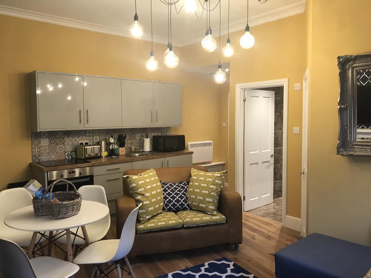 Central City Pad One Bedroom Plus Double Sofabed Bath Eksteriør billede
